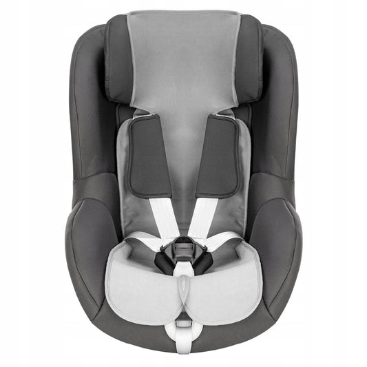 Szara wk�adka Reer TravelKid Breeze u�o�ona wewn�trz fotelika dzieci�cego.