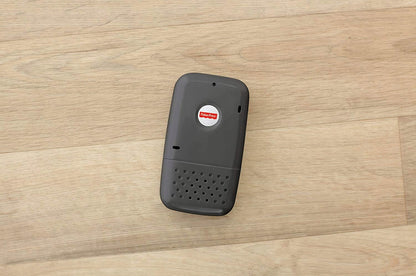 FISHER-PRICE smartfon interaktywny J.NIEMIECKI, używany, widok tyłu z otarciami