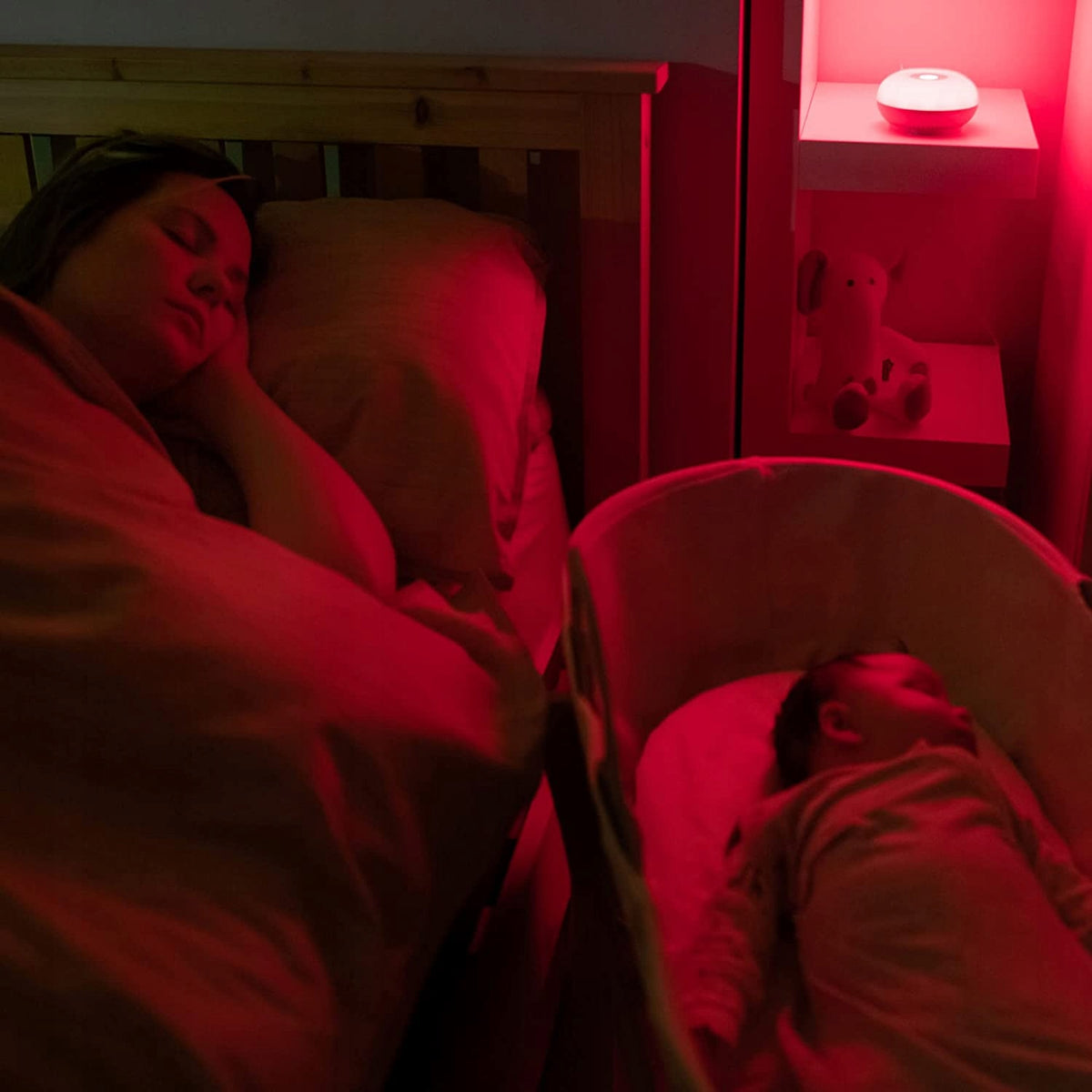 TOMMEE TIPPEE DreamMaker lampka nocna z czujnikiem, czerwone światło i spokojny sen dziecka