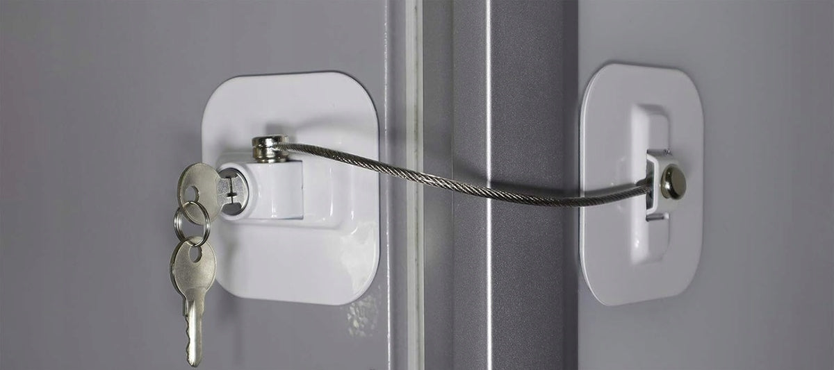Cerradura de seguridad para niños para armarios y cajones 19 cm + 2 llaves