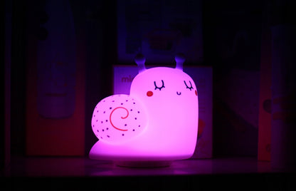 MINILAND Cosy Dreamer lámpara nocturna de silicona CARACOL 12,3 x 12,3 cm