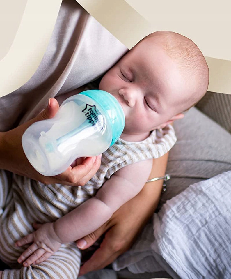 TOMMEE TIPPEE butelka advanced anti-colic 260ml 0+ do karmienia niemowlęcia, antykolkowa z ustnikiem