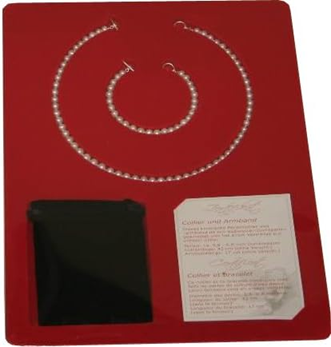 Collar y pulsera de perlas cultivadas de agua dulce