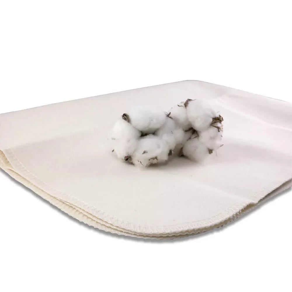 Grünspecht Bio Betteinlage — poglądowa aranżacja z bawełną na podkładzie
