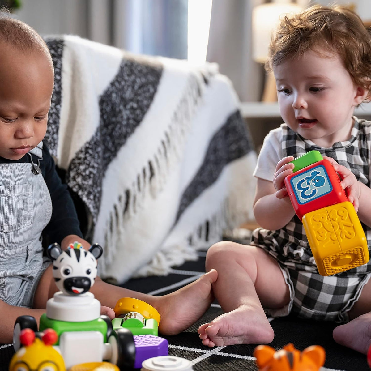 BABY EINSTEIN Connectables Click & Create klocki magnetyczne 20 sztuk, dzieci bawią się kolorowymi klockami