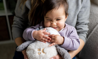 TOMMEE TIPPEE Sowa Ollie Deluxe Peluche lámpara con sonidos para bebés