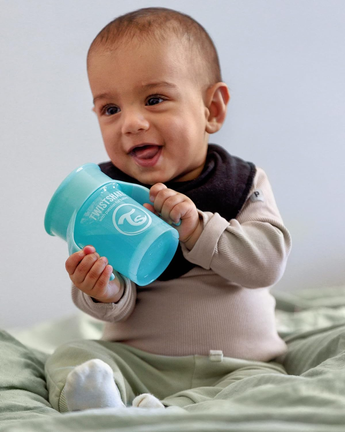 TWISTSHAKE vaso antigoteo 360 grados 230 ml 6 m+