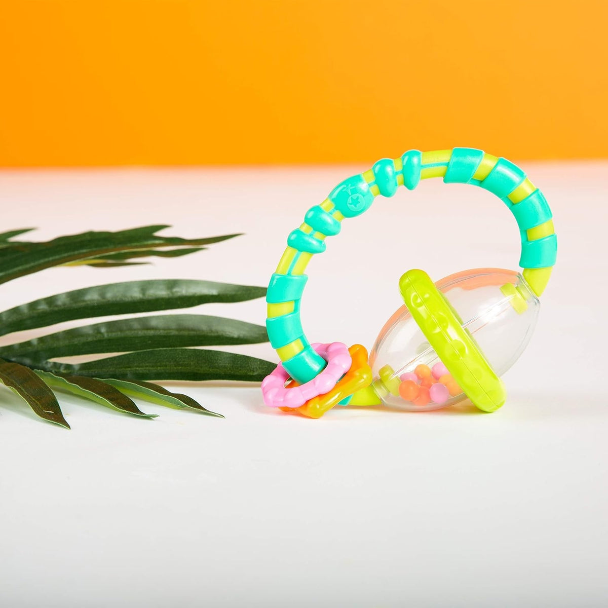 BRIGHT STARTS Grab&Spin grzechotka 3msc+ kolorowa grzechotka i gryzak dla niemowląt, łatwa do trzymania
