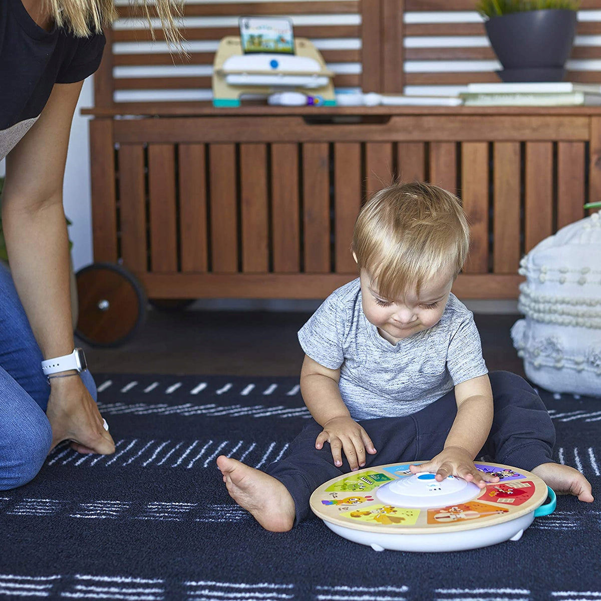 HAPE Magic Touch drewniana symfonia dotykowa dla dziecka 6 m+, wielokolorowa zabawka muzyczna z 120 melodiami