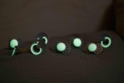 BIBS SUPREME GLOW chupetes calmantes de silicona 6m+ simétricos