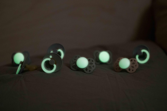 BIBS SUPREME GLOW chupetes calmantes de silicona 6m+ simétricos