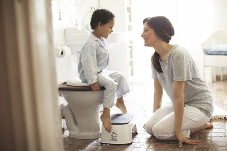 BABYBJORN nakładka na sedes z regulacją i otworem 12 x 18,5 cm, biała-szara, dla dzieci 2+