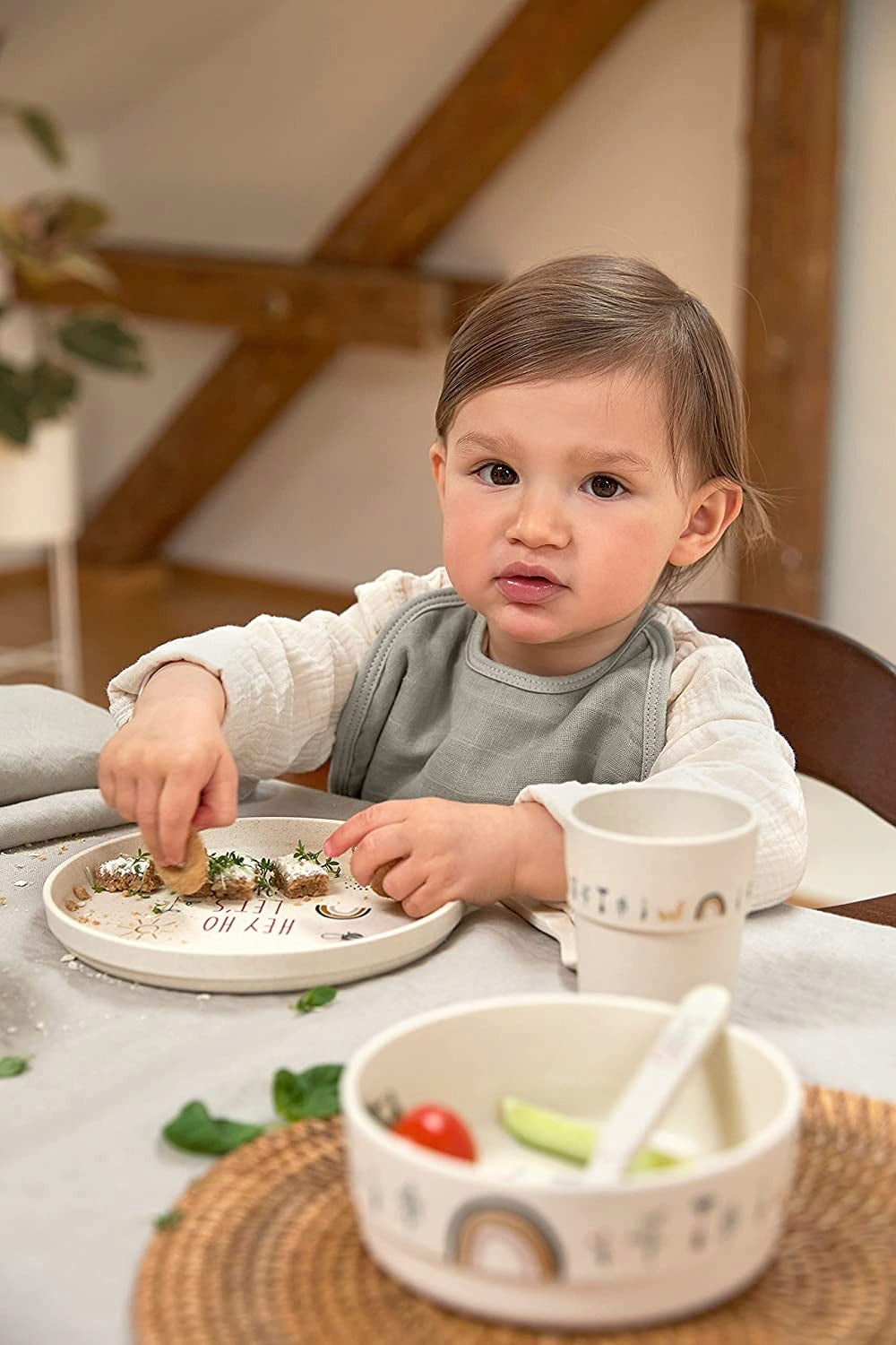 LASSIG kubek bez melaminy Garden Explorer dla dzieci 12m+, lekki, BPA free, do zmywarki i mikrofalówki
