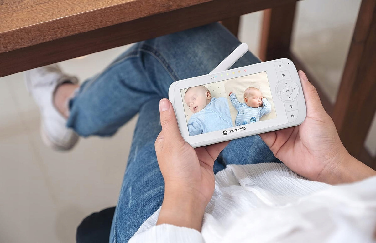 MOTOROLA VM35-2 niania elektroniczna 5" + 2 kamery, monitor baby monitor z podglądem dwóch kamer
