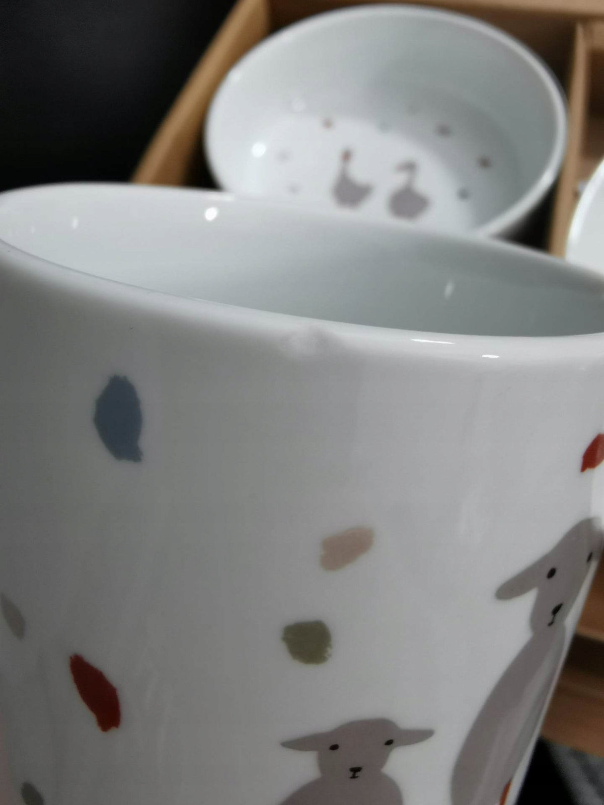 LASSIG Tiny Farmer zestaw naczyń porcelanowych dla dzieci z antypoślizgowymi silikonowymi stoperami, wzór owieczek
