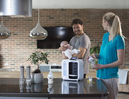 TOMMEE TIPPEE Perfect Prep EKSPRES Day&Night podgrzewacz do mleka, nowoczesny ekspres do butelek w kuchni