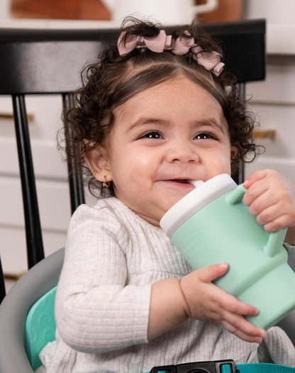 INFANTINO My 1st Tumbler vaso de silicona antigoteo con boquilla 266 ml 6 m+