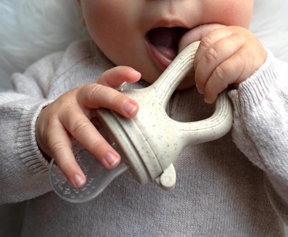 BABYLEDO mordedor dispensador de frutas para bebés 4 m+