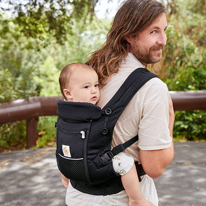 ERGOBABY ADAPT SoftFlex MESH nosidełko ergonomiczne 3,2-20kg czarne, dziecko na plecach rodzica