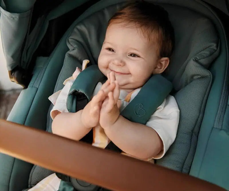 STOKKE Xplory X cochecito de paseo PREMIUM UPF50+ hasta 22kg accesorios