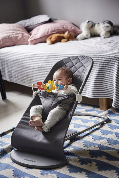 BABYBJORN Flying Friends arco de madera y plástico para hamaca 31 cm