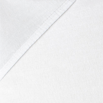 Jasna tkanina prześcieradła babybay Jersey Deluxe Original Off-White ze szwem, widok z bliska.